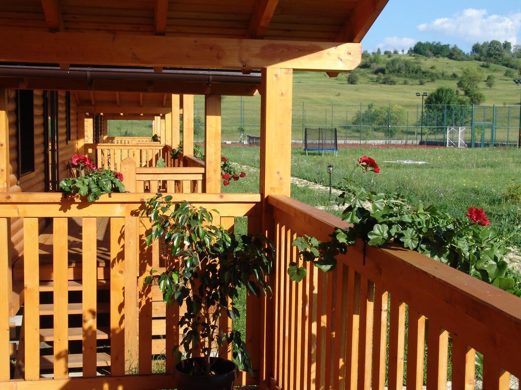 Complex Agroturistic Livada De Nuci Villa Baia de Fier Buitenkant foto